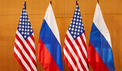 Russian and US flags
